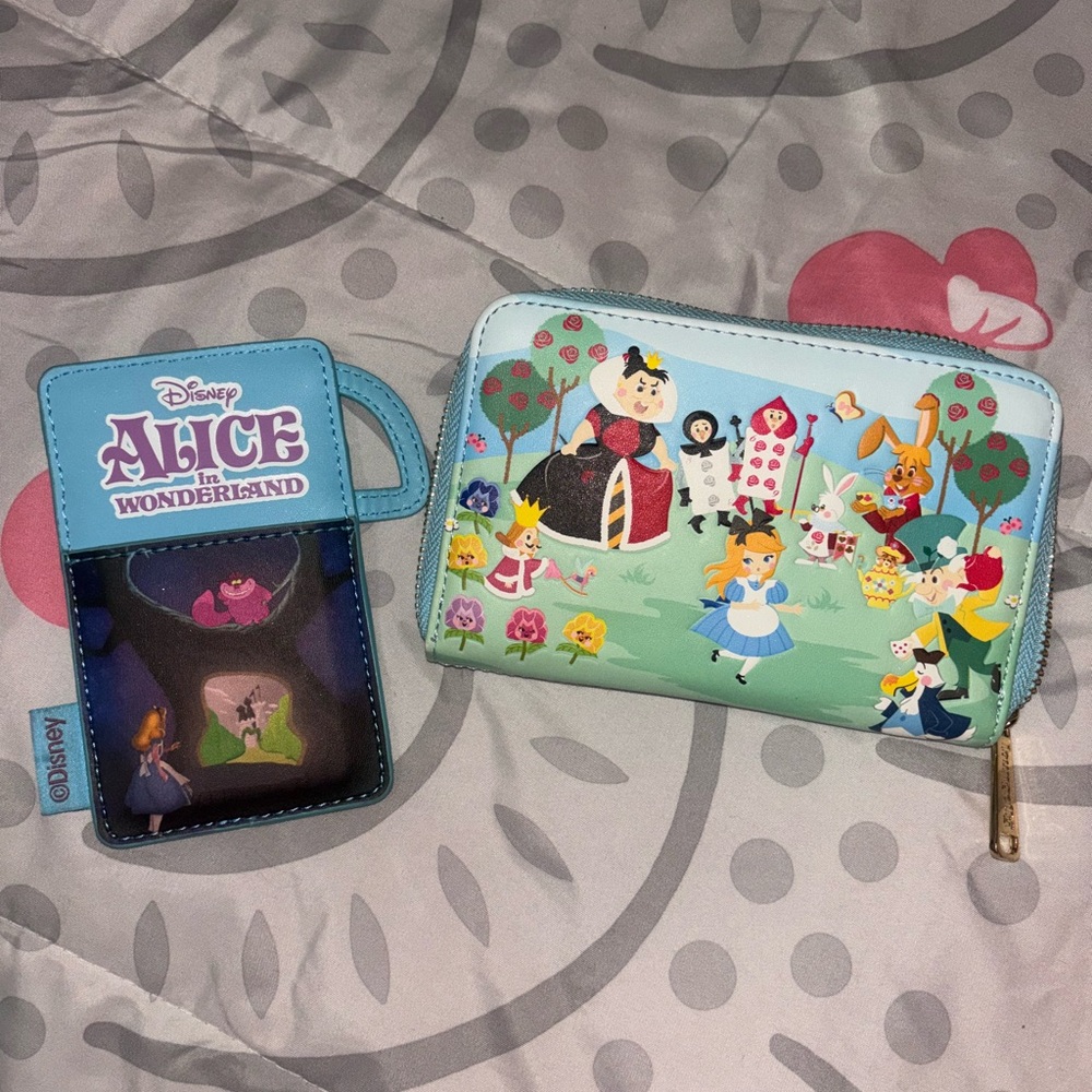 Disney Alice in Wonderland Wallet and card holder